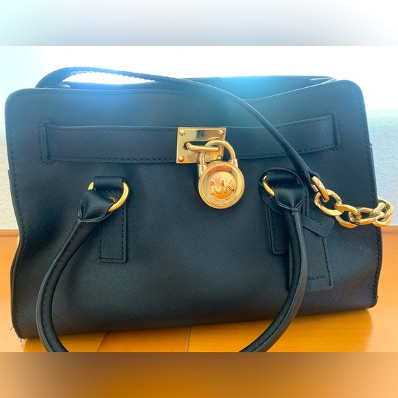 Michael Kors Purse - Picture 4 of 8